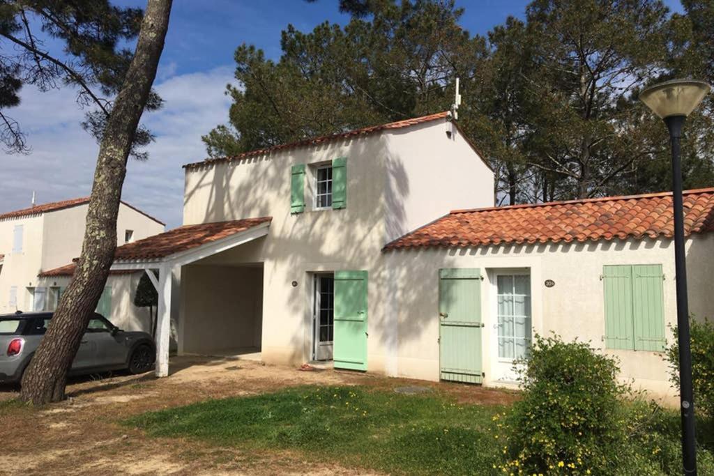 Villa L'Acacias Longeville-sur-Mer Exterior photo