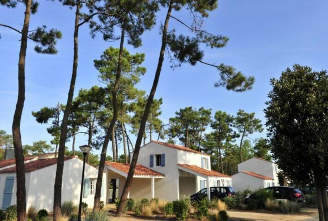 Villa L'Acacias Longeville-sur-Mer Exterior photo